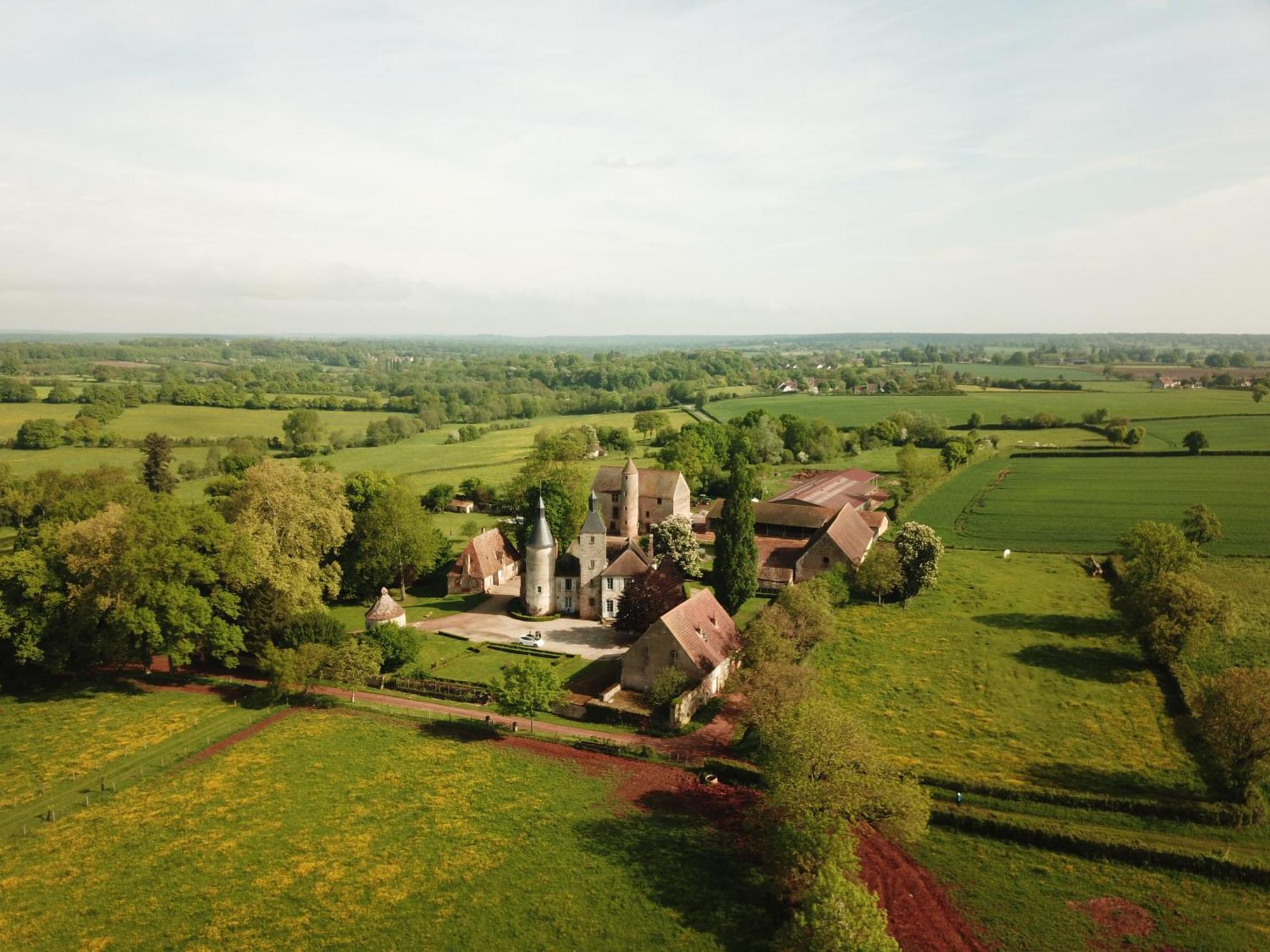 Chateau De Clusors Saint-Menoux Екстер'єр фото